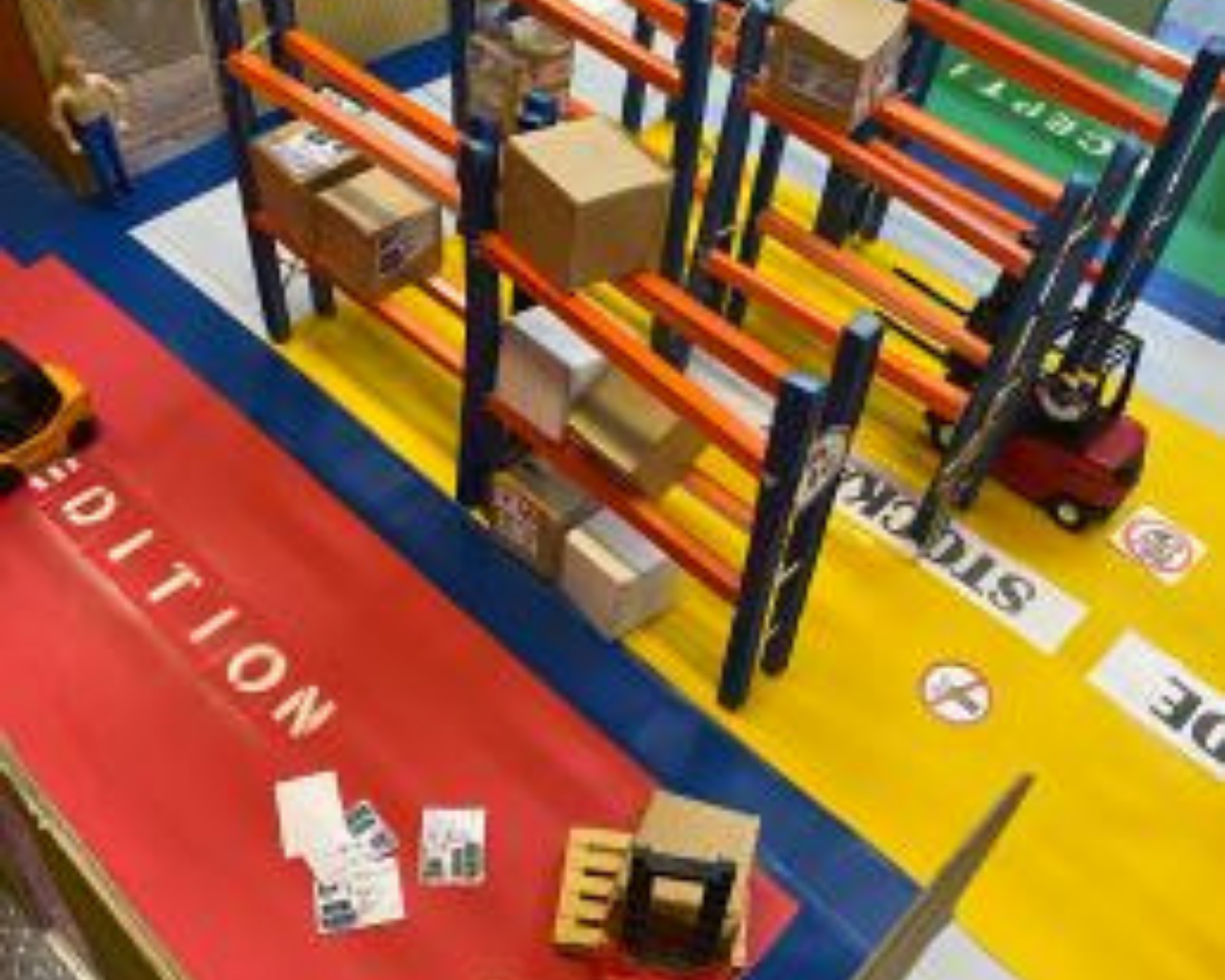 Maquette d’un entrepôt de logistique 